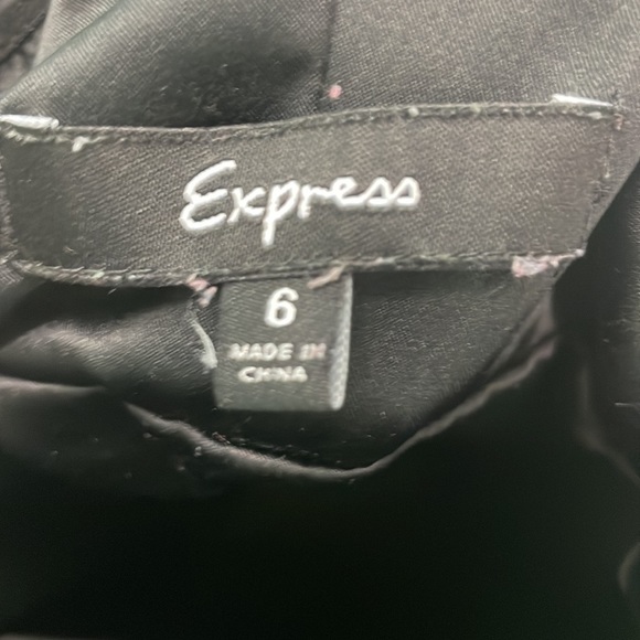 Express dress - Picture 2 of 2